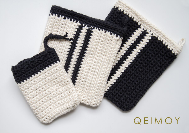 Beauty-set met 2 katoenen handgehaakte washandjes + zeepzakje