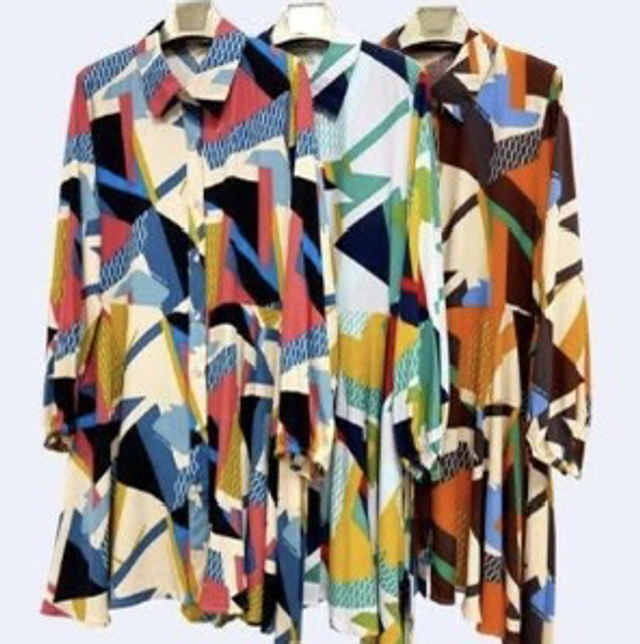 Robe chemise courte à imprimé géométrique multicouleur et ceinture