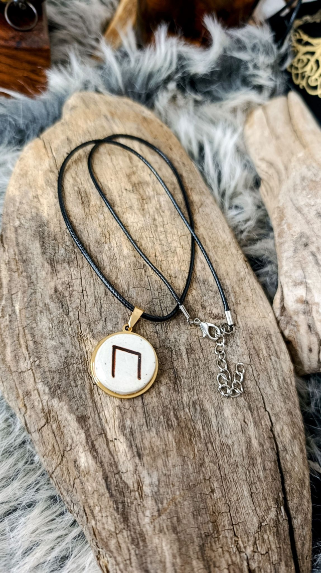 RÖNA - Pendentif acier inox doré