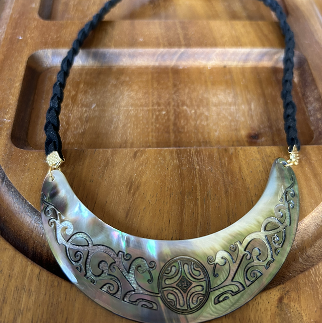 Plastron E PEKA ÉNANA 