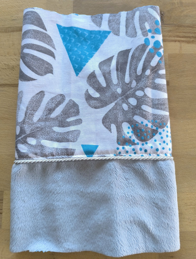 Protége carnet bleu claire à fleur