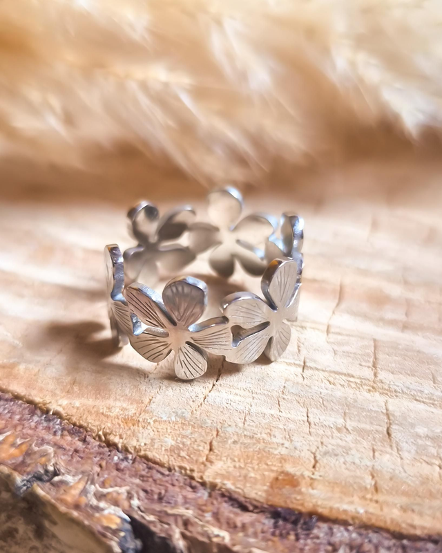 Bague "Multi fleurs" - Modèle argenté 