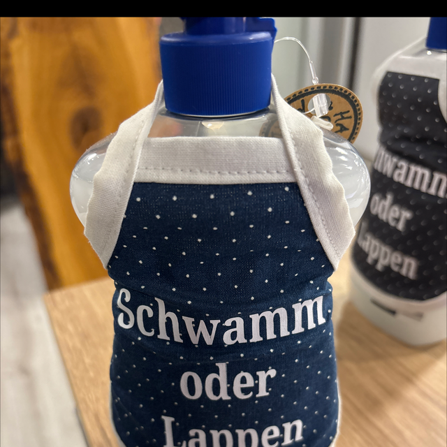 Spüliflaschenschürze Schwamm oder Lappen