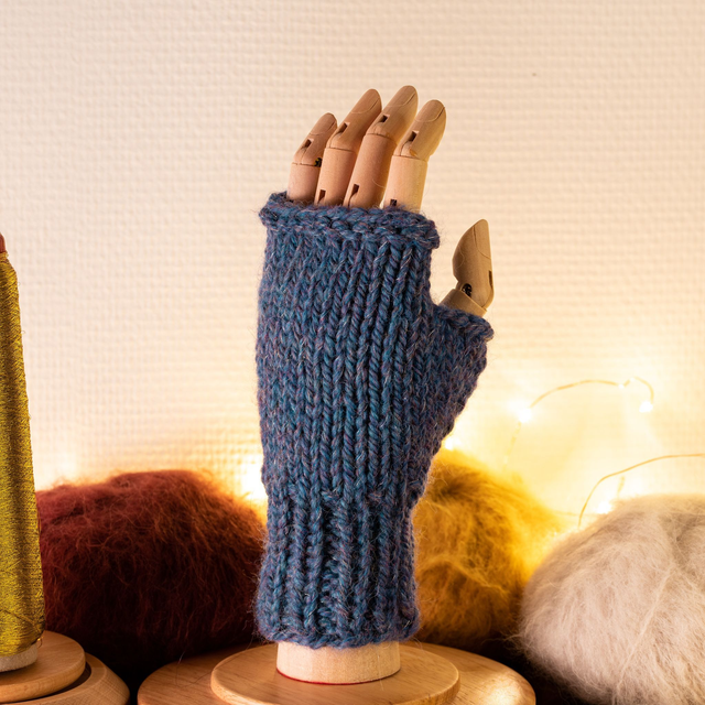 Mitaines en laine d&#039;alpaga et mouton tricotées à la main Bleu
