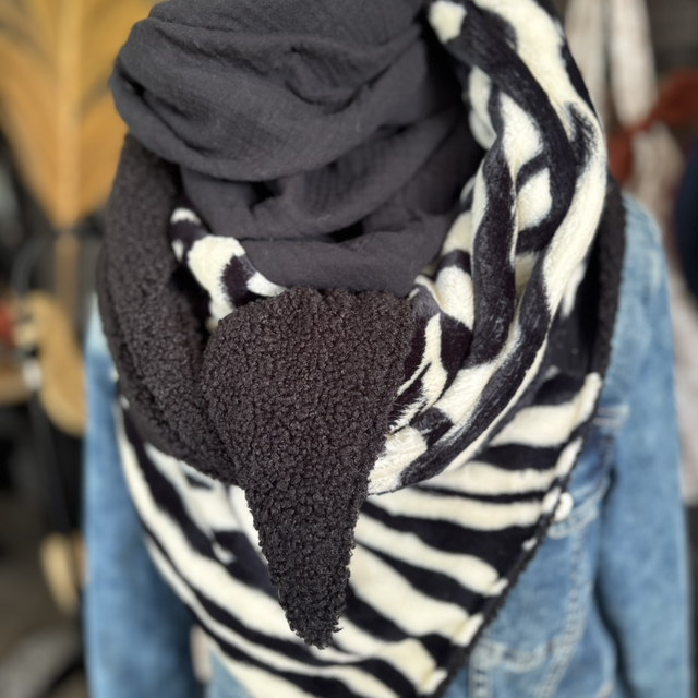 ÉCHARPE ZÈBRE &amp; BOUCLETTE 