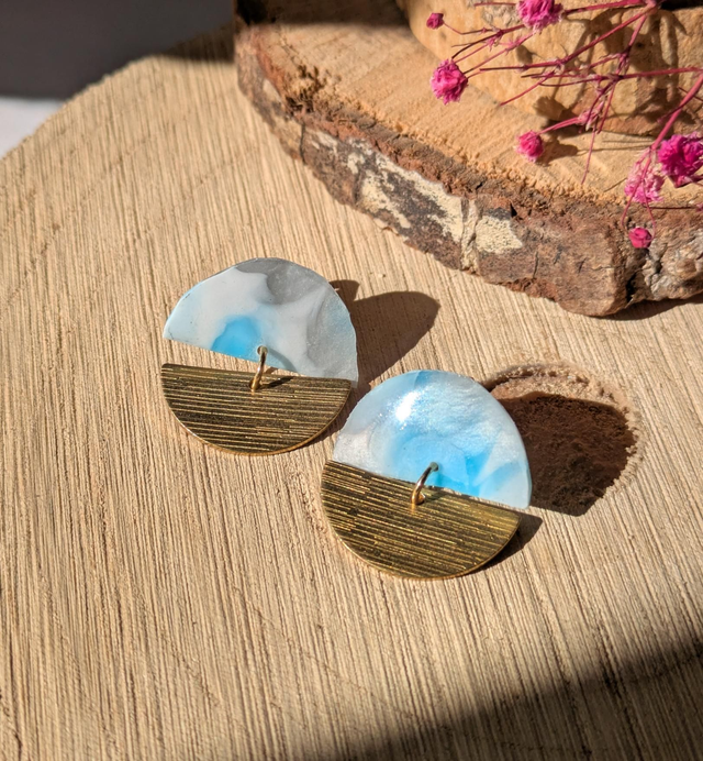 Pendientes círculo con tapones de botellas