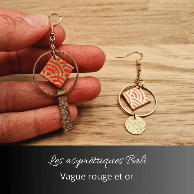 Boucles d'oreilles asymétriques Bali - Rouge, or