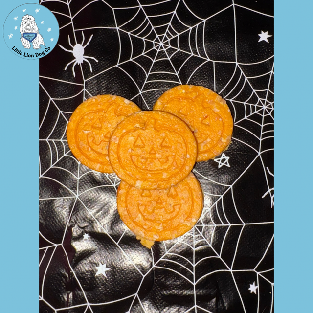 Halloween Chicken &amp; Pumpkin Cookie Dog Treats