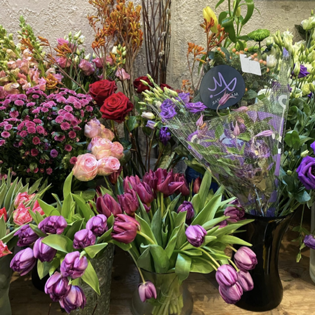Hand Tied - Florists Choice Seasonal Mixture