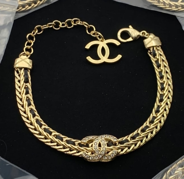 Bracelets CH doré avec strass