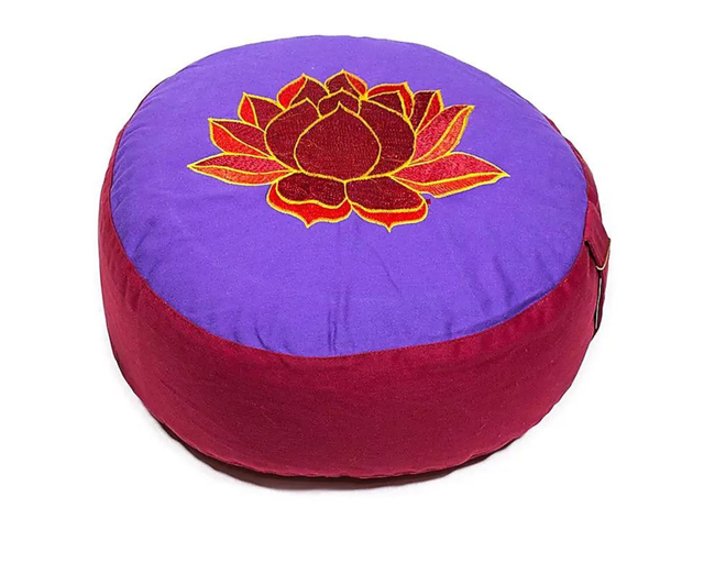 Coussin de méditation violet et rouge lotus