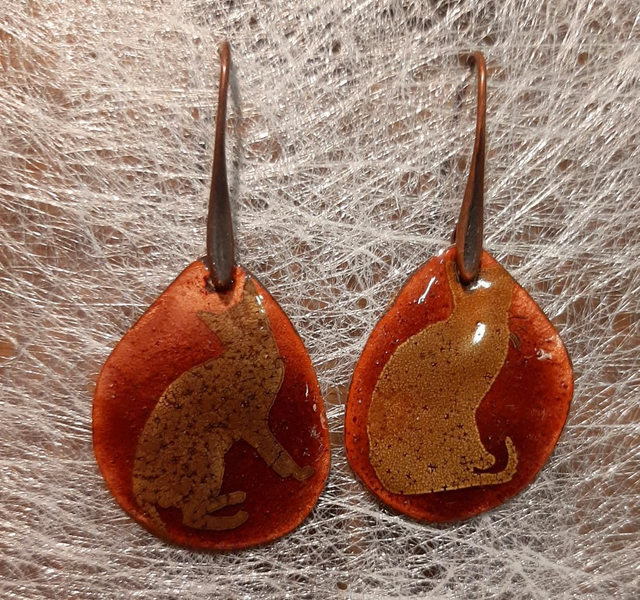 Boucles d'oreilles Petites gouttes mauves Transparents " chats" dorés