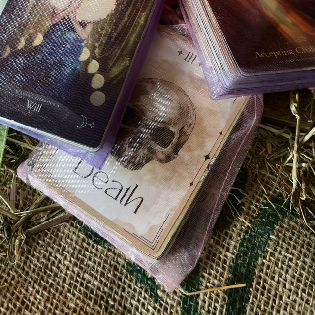 MAGPIE 40-CARD ORACLE DECK