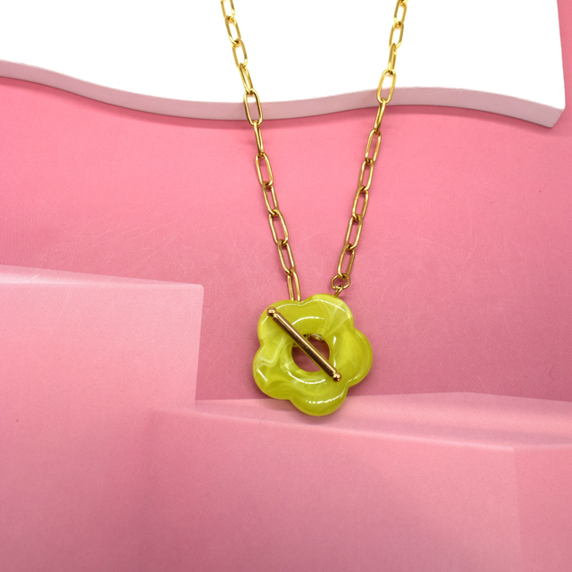 Collier maille fleur fermoir en T