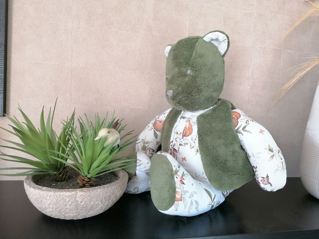 Petit ours tout doux  vert