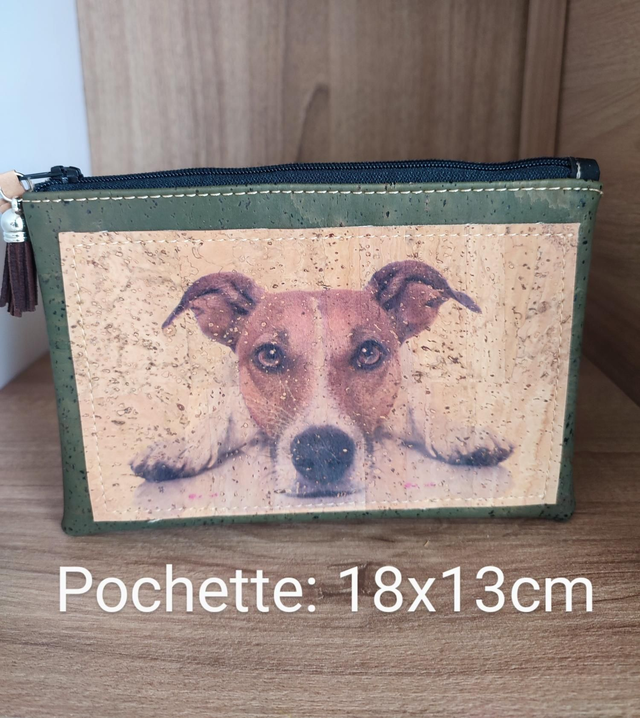 Pochette chien pompon marron