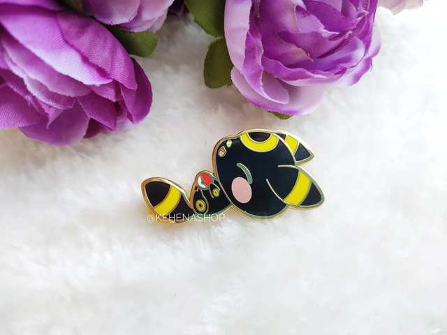 Umbreon Hard Enamel Pin | Pokemon