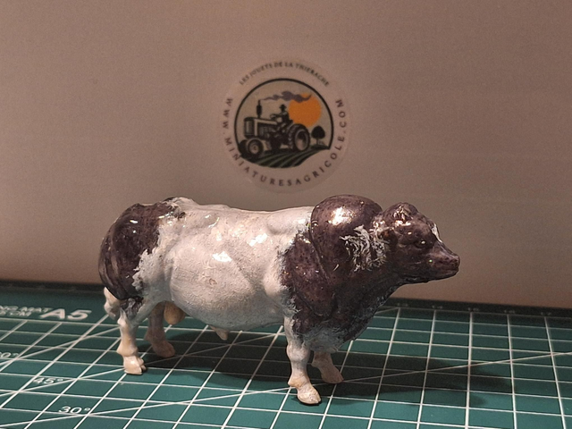 Miniature taureau bleu blanc belge 1:32 bbb6