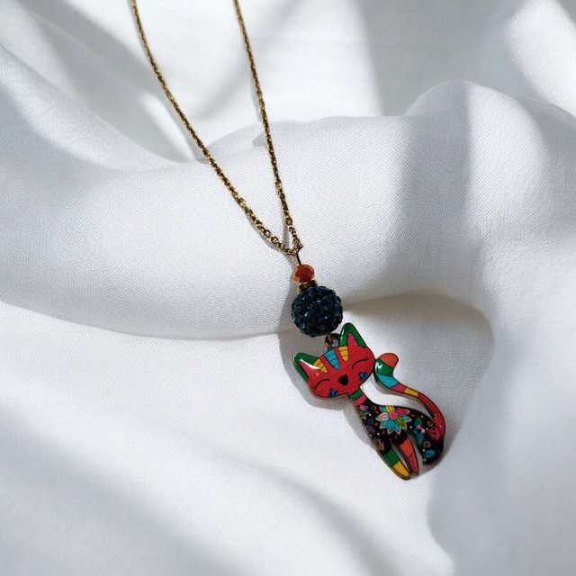 Collier acier inoxydable et cristal rouge et vert chat