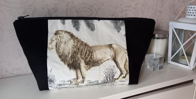 Lion Zipper Pouch Beauty Bag