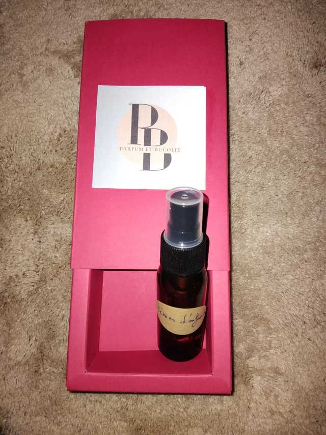 coffret 1 parfum spray 30 ml - 20 déclinaisons de senteurs -