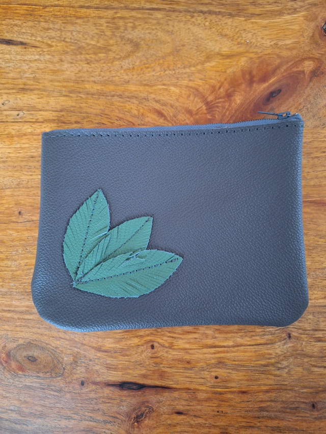 Trousse gris taupe 3 feuilles