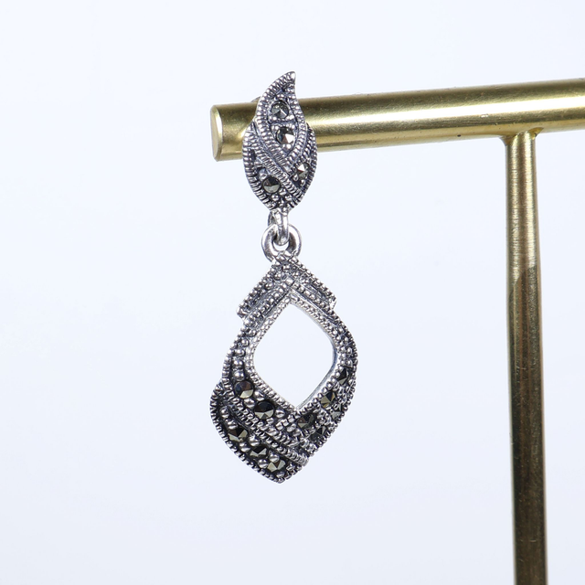 Elegant Pair of Sterling Silver 925 Art Deco Style Marcasite Gemstone Leaf Spade Design Drop Dangle Earrings