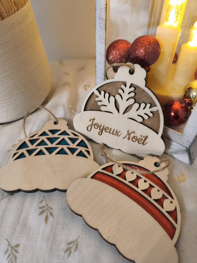 Suspension bonnet de Noël en bois – 3 modèles au choix 🎄
