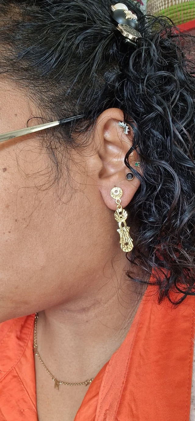 Boucle d'oreille aloalo