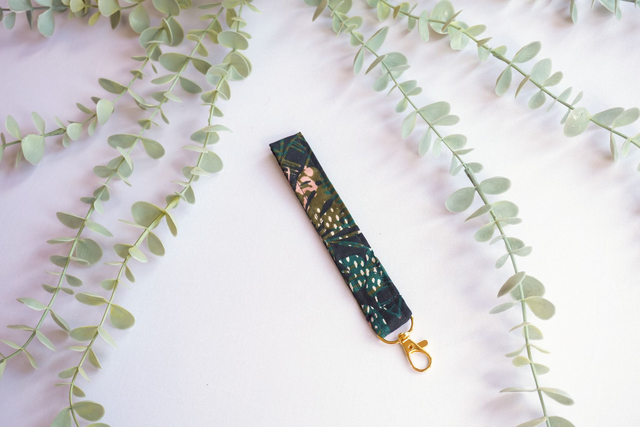 Keyring Wristlet #002