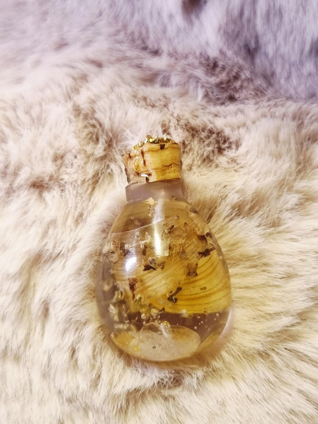Le Pendentif Potion #54 - Joie