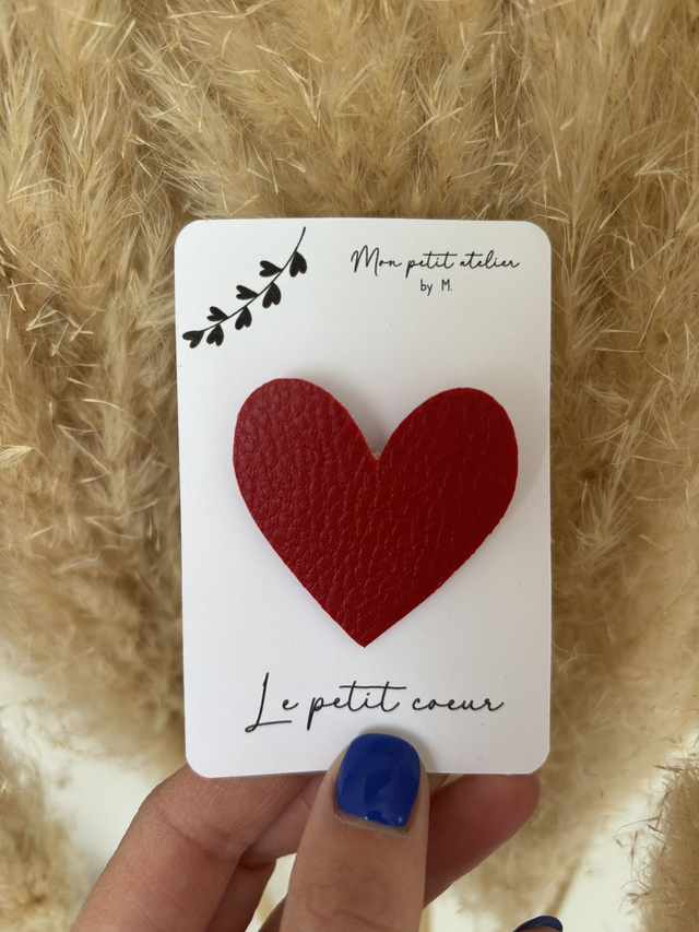 Broche - Coeur rouge allongé