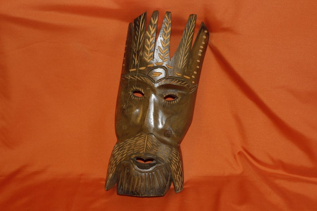 Holzmaske geschnitzt, Afrika