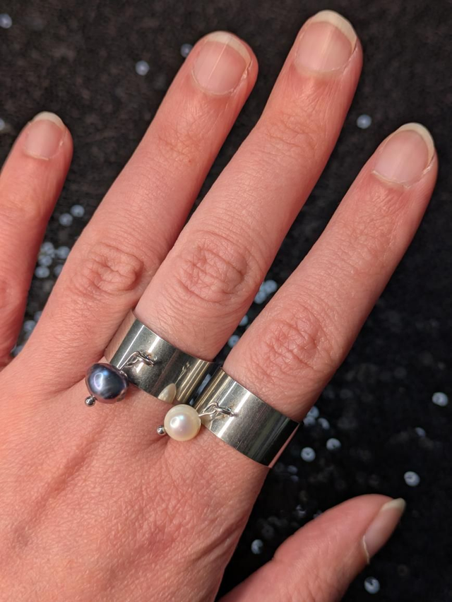 Bague breloque perle