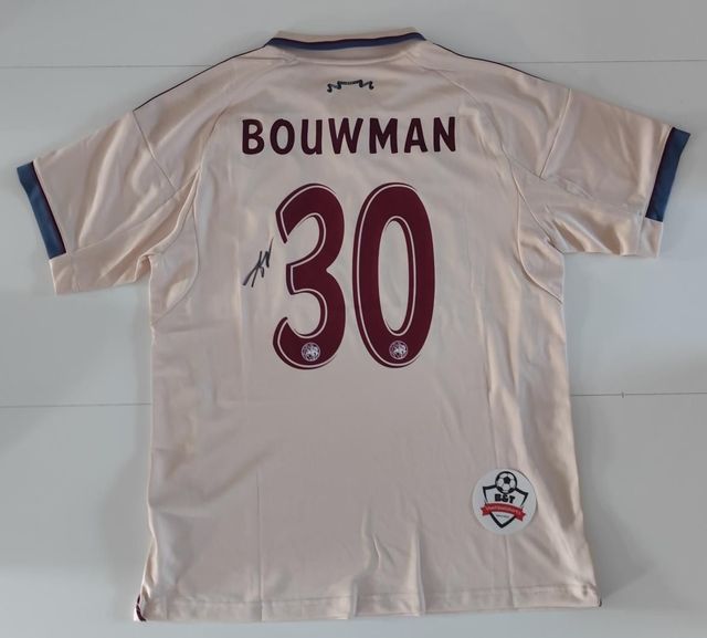 Gesigneerd Ajax-shirt Bouwman.