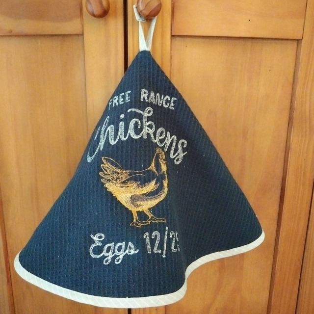 Torchon rond brodé &quot;Free range chickens&quot;