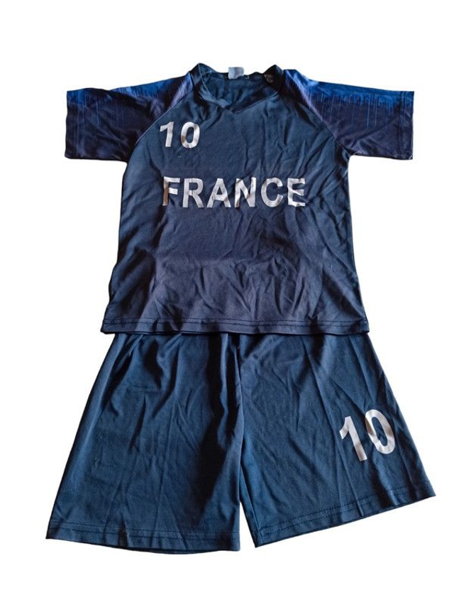 Ensemble short et tee-shirt 8 ans