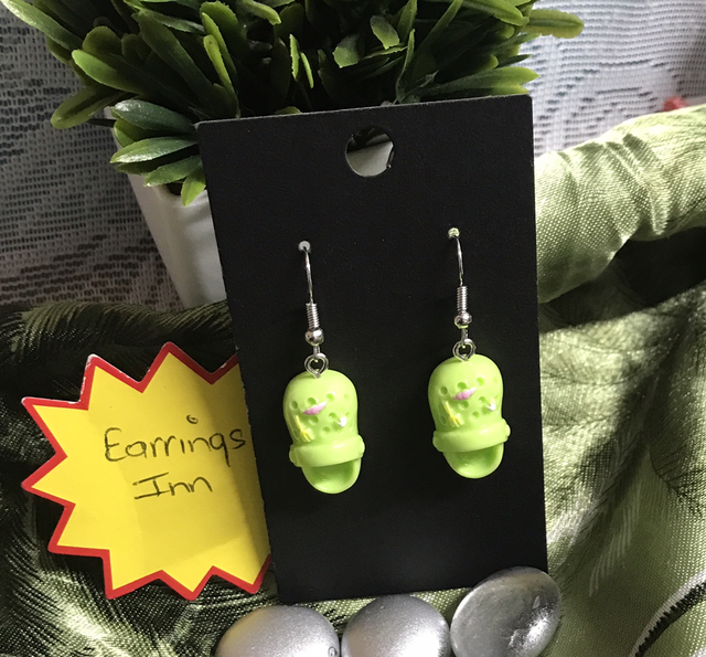 Green Dangling Earrings - GDE90