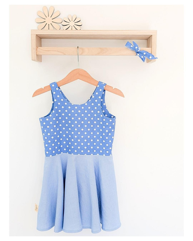 Robe d’été enfant Bertille – Sans manches, jupe qui tourne en coton chambray bleu ciel