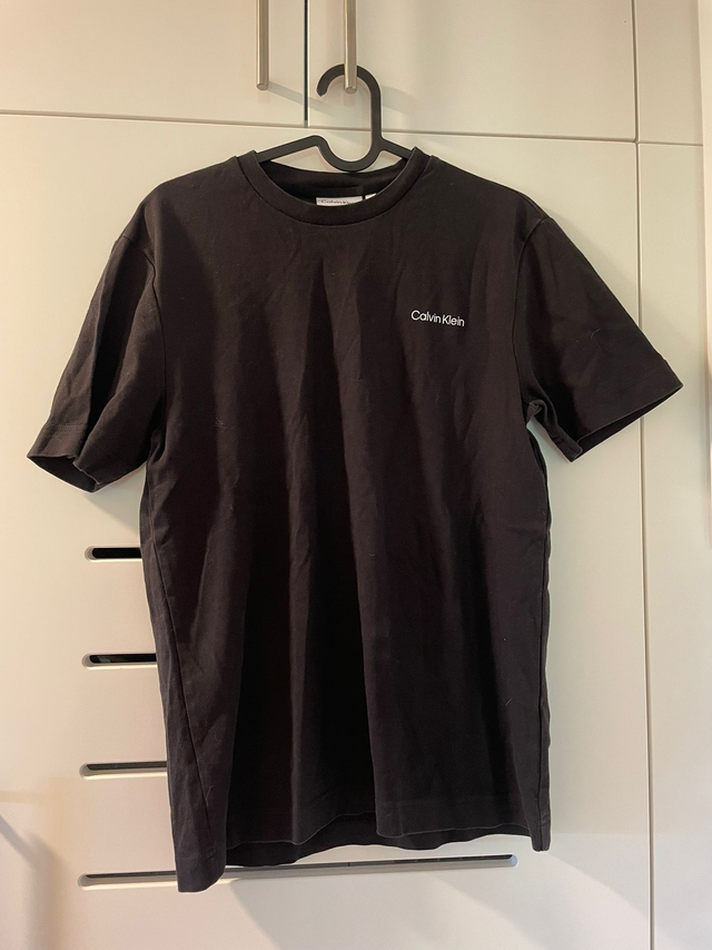 T-shirt Calvin Klein noir (3)