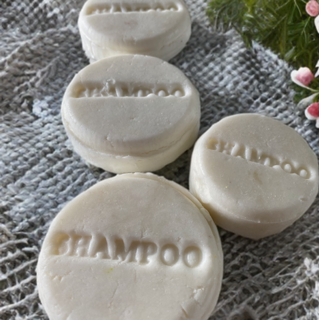 Simply Naked unscented conditioning shampoo bar