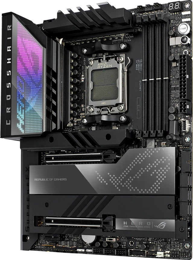 02.3.0012 – Scheda Madre ASUS ROG Crosshair X670E Hero – ATX enthusiast nera RGB con WiFi 6E per Ryzen 7000/8000/9000