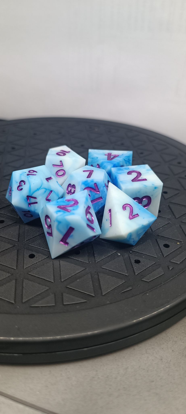 "Ice Wind" Dice Set