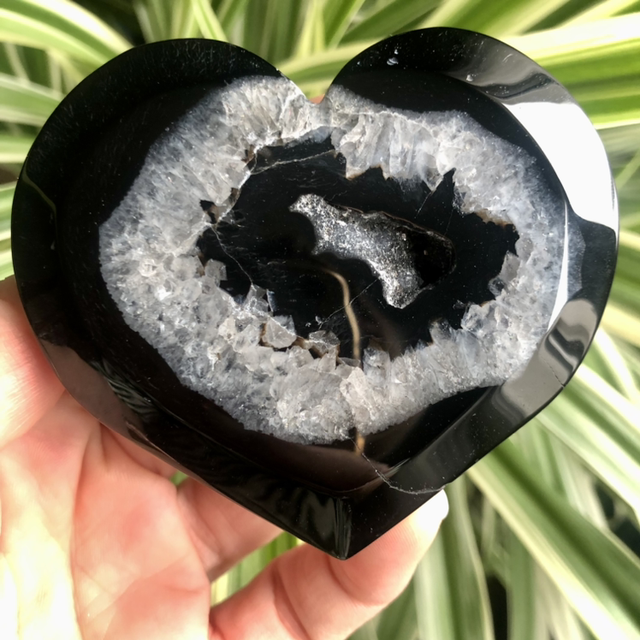 Agate noire cristallisée AA 