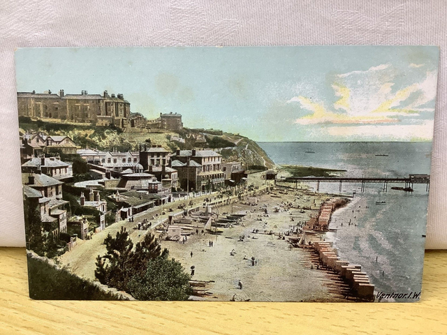 Ventnor,  Isle of Wight, Horrocks & Co, Ashton, No.30 Vintage  Postcard. Our Ref No. R773 £3.00