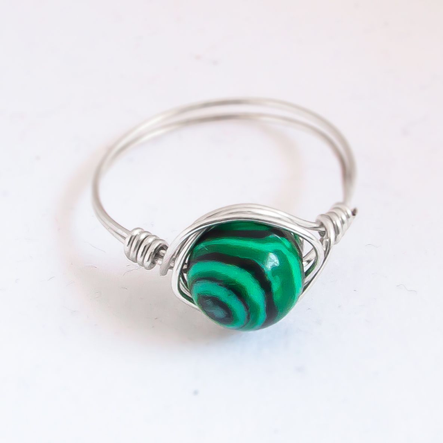 Anillo de hilo de plata 925 con Malaquita