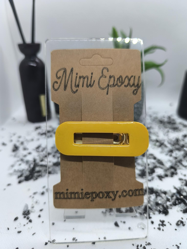 Barrette à cheveux rectangle jaune pastel 