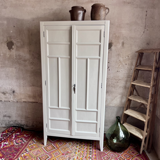 Armoire parisienne 
