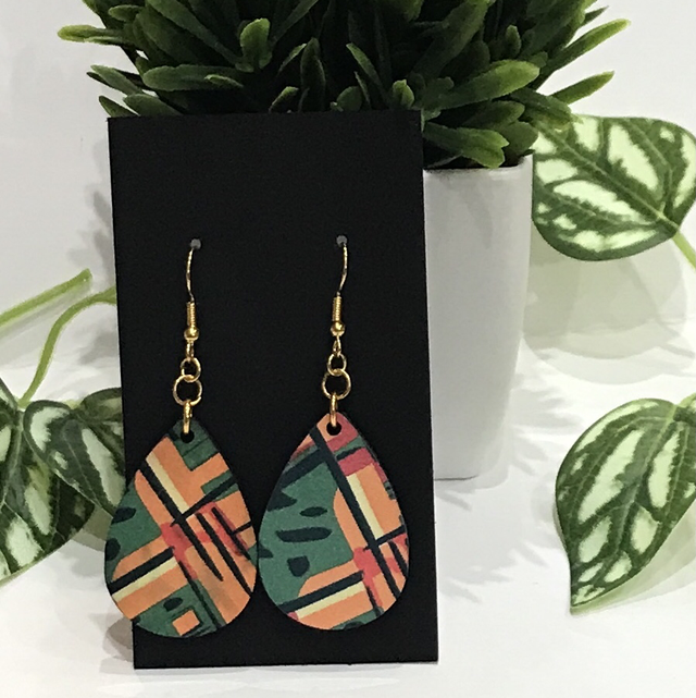 Wood Mixed Coloured Dangling Earrings- MSDE49