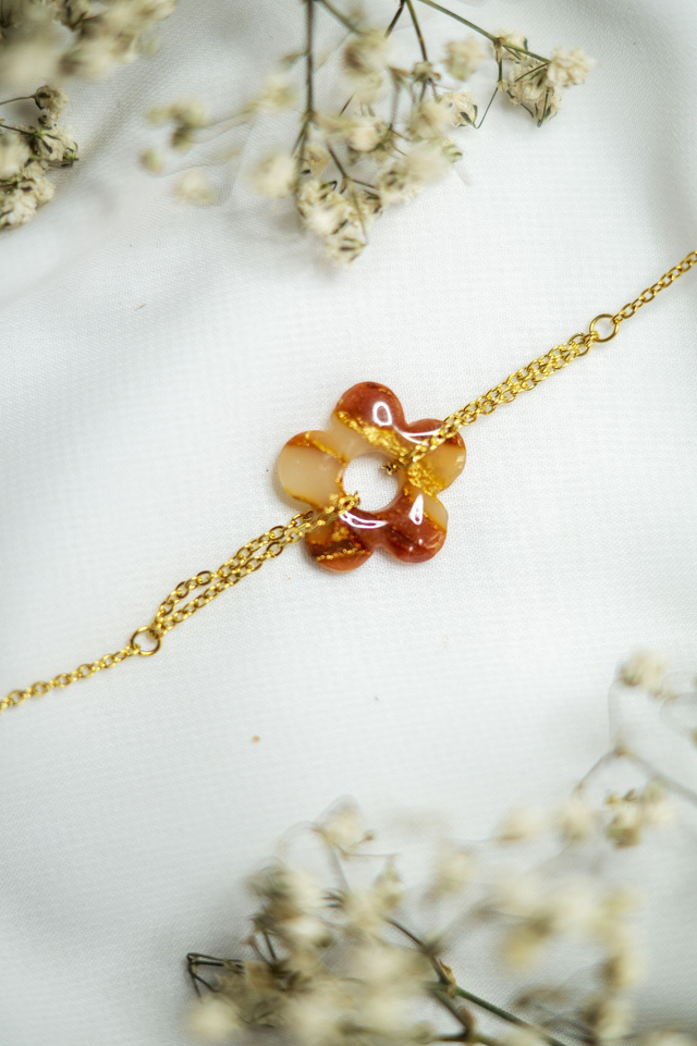 Coloris butternut - Bracelet fleur en polymère